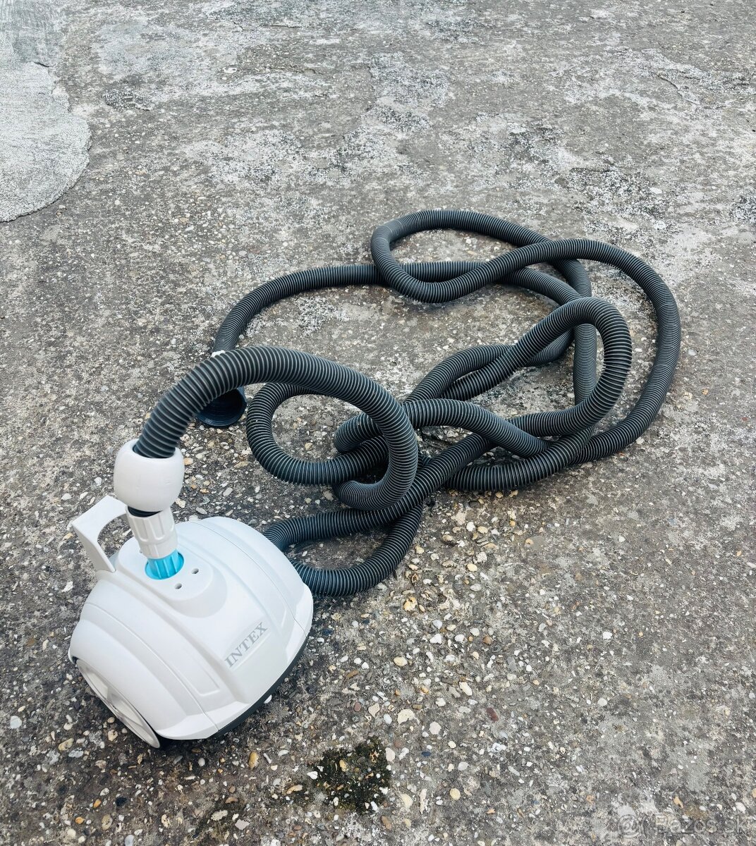 Vysávač do bazéna