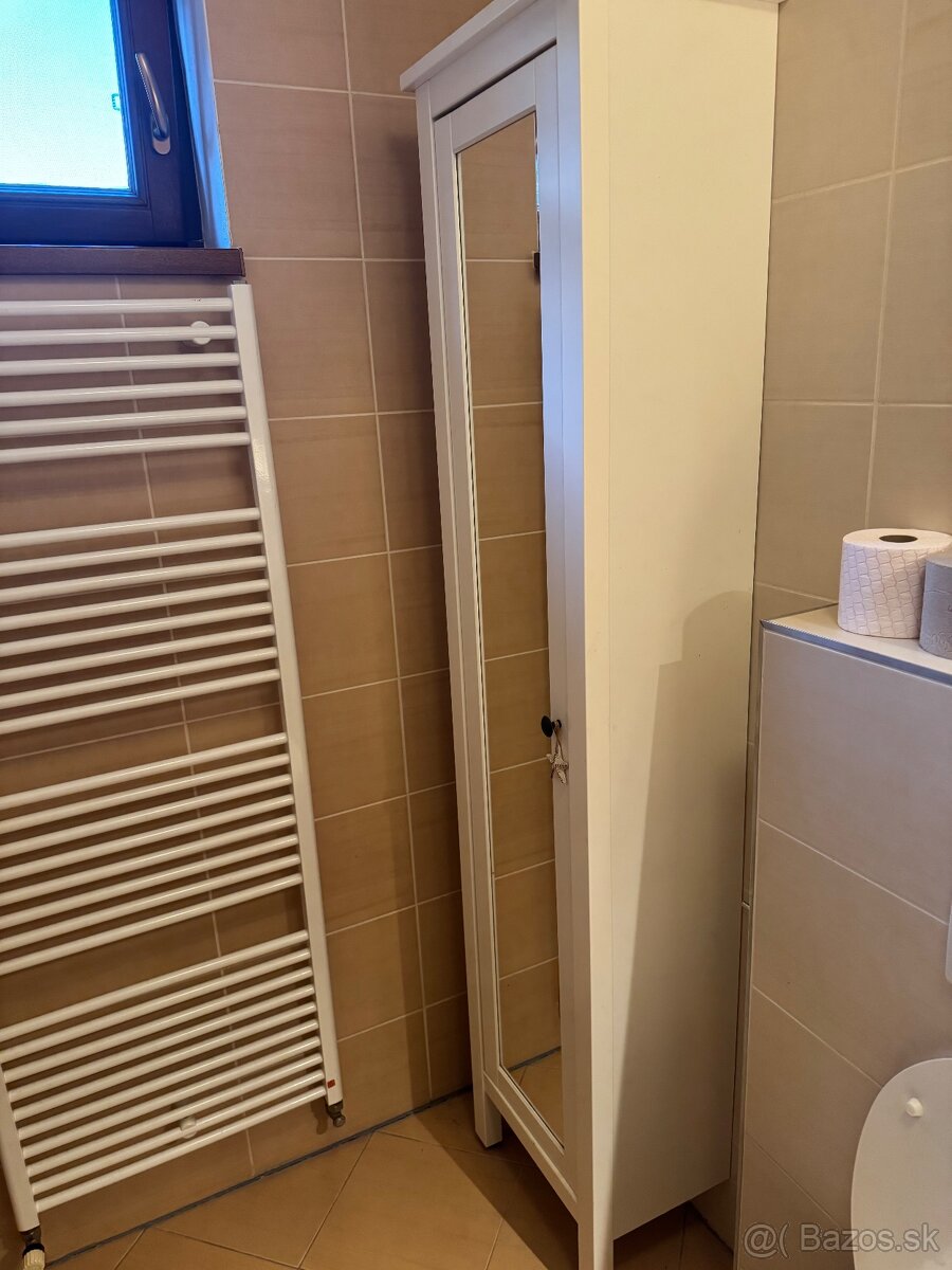 Kúpeľňová skrinka v200xš40xh30