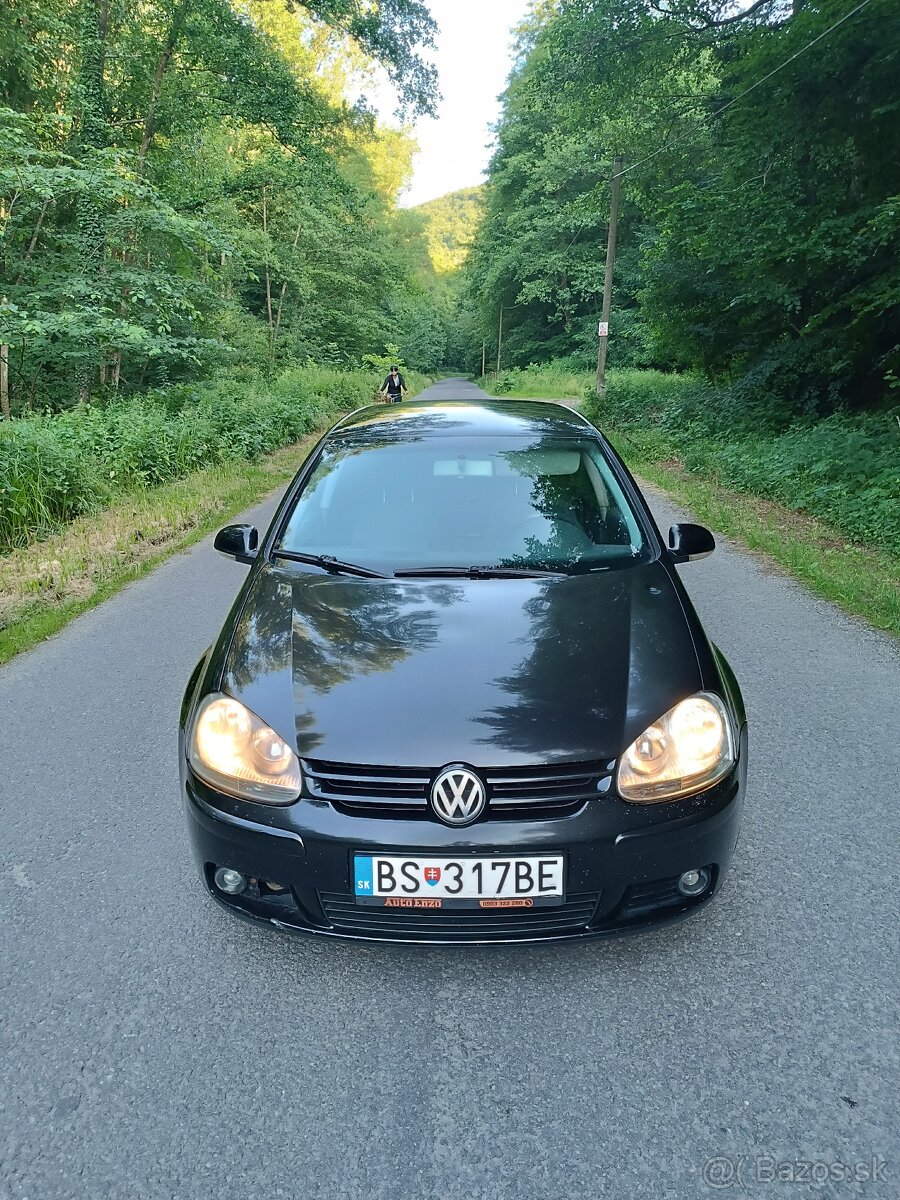 Predám Volkswagen golf 5 1.6 fsi