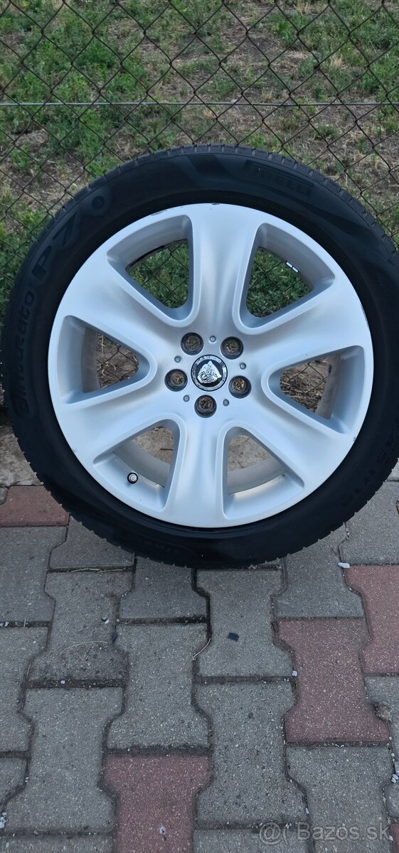 5×108 R18 Jaguar