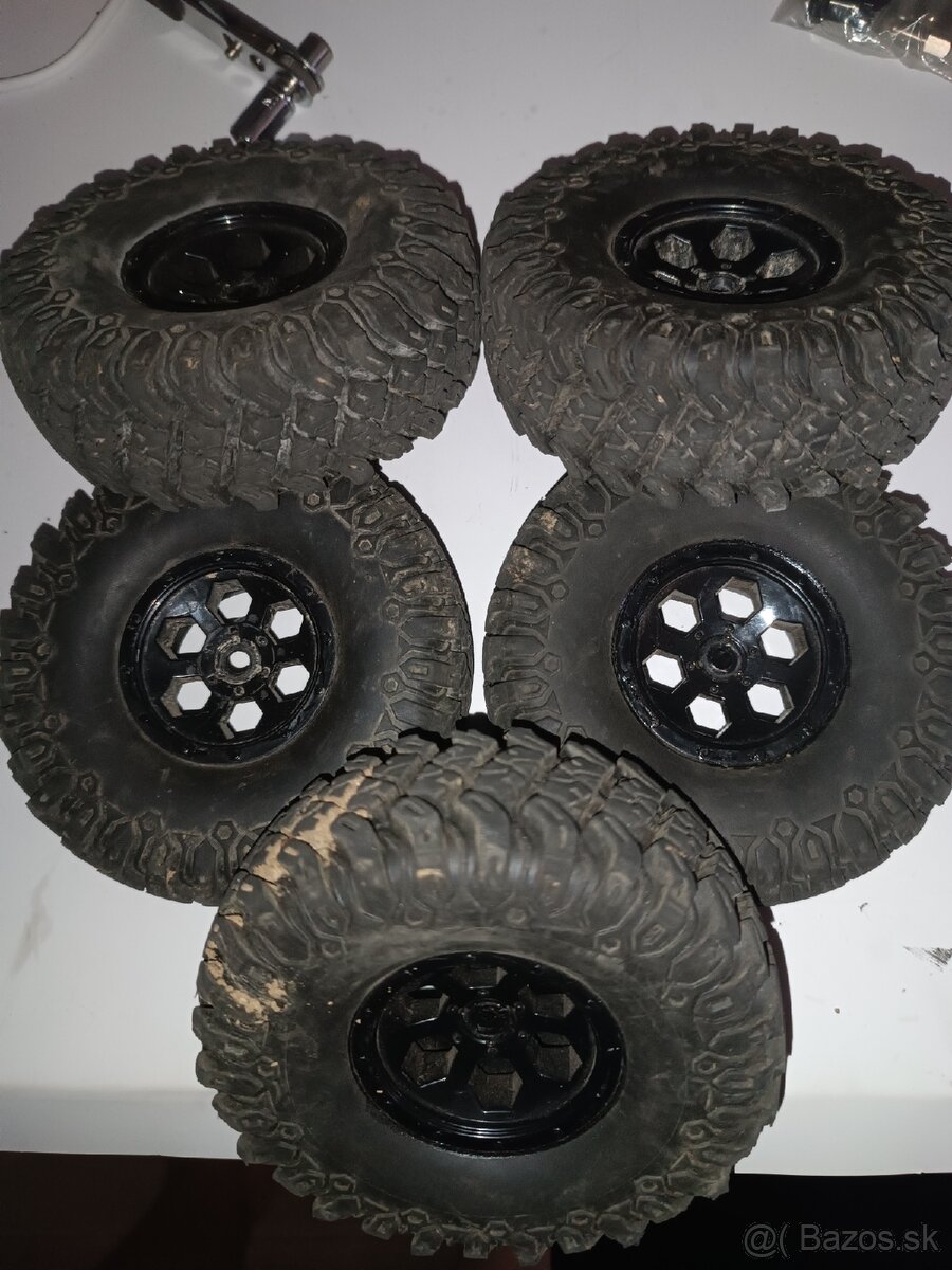 Kolesa na crawler