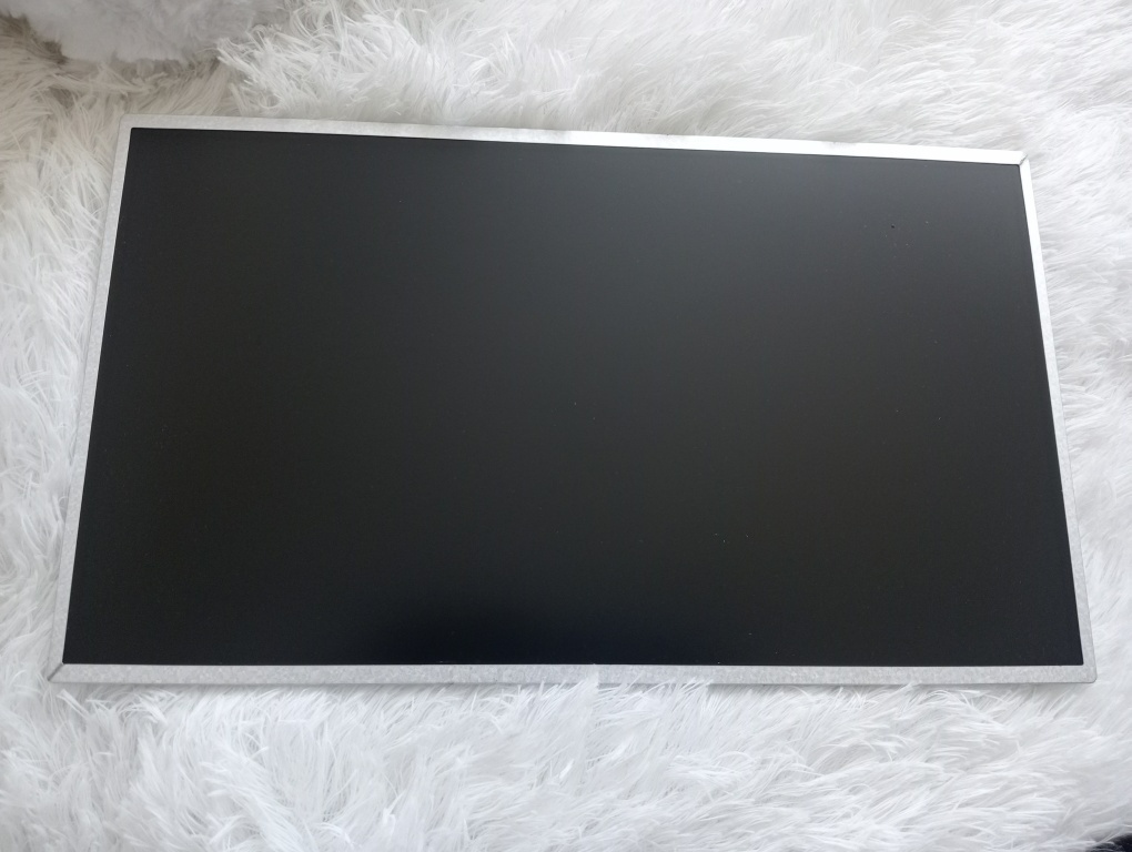 predám 15,6" displej z notebooku ,40pin , LP156WH4