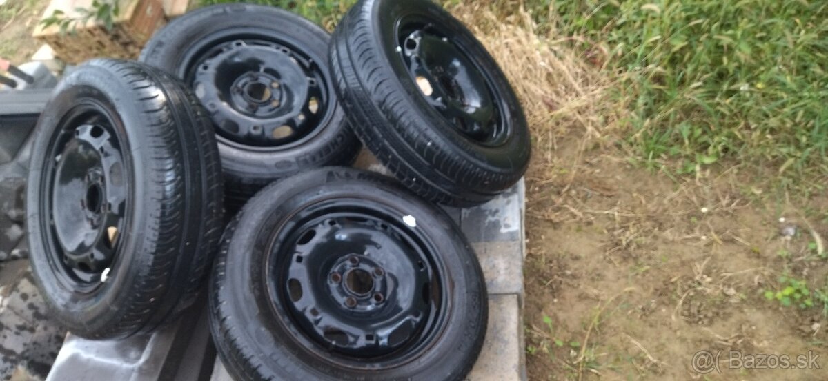 165/70 r14 81T plechové disky s letným obutím