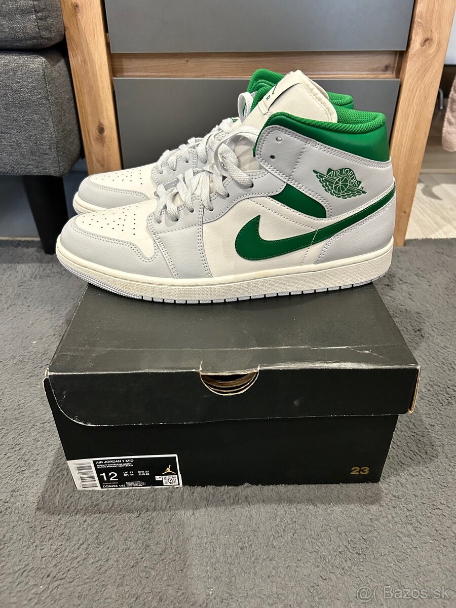 Nike AIR JORDAN 1 MID