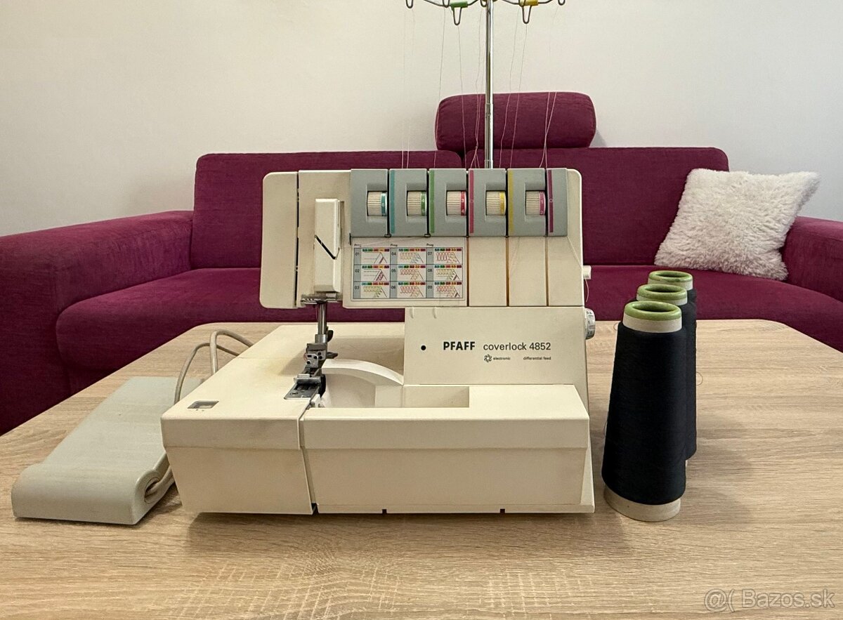 Šiaci stroj - Pfaff coverlock 4852