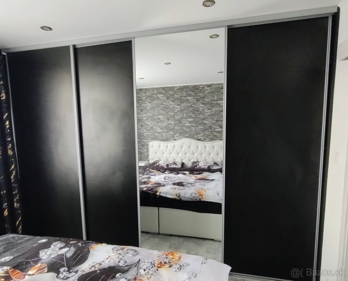 4ks Posuvné dvere roldor