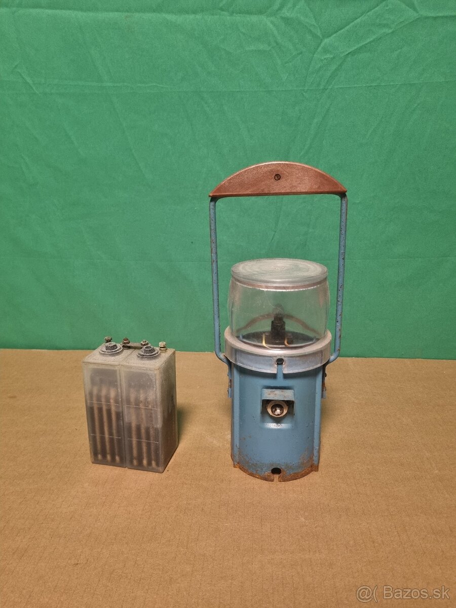 Predám starožitnú Retro lampu - lampáš