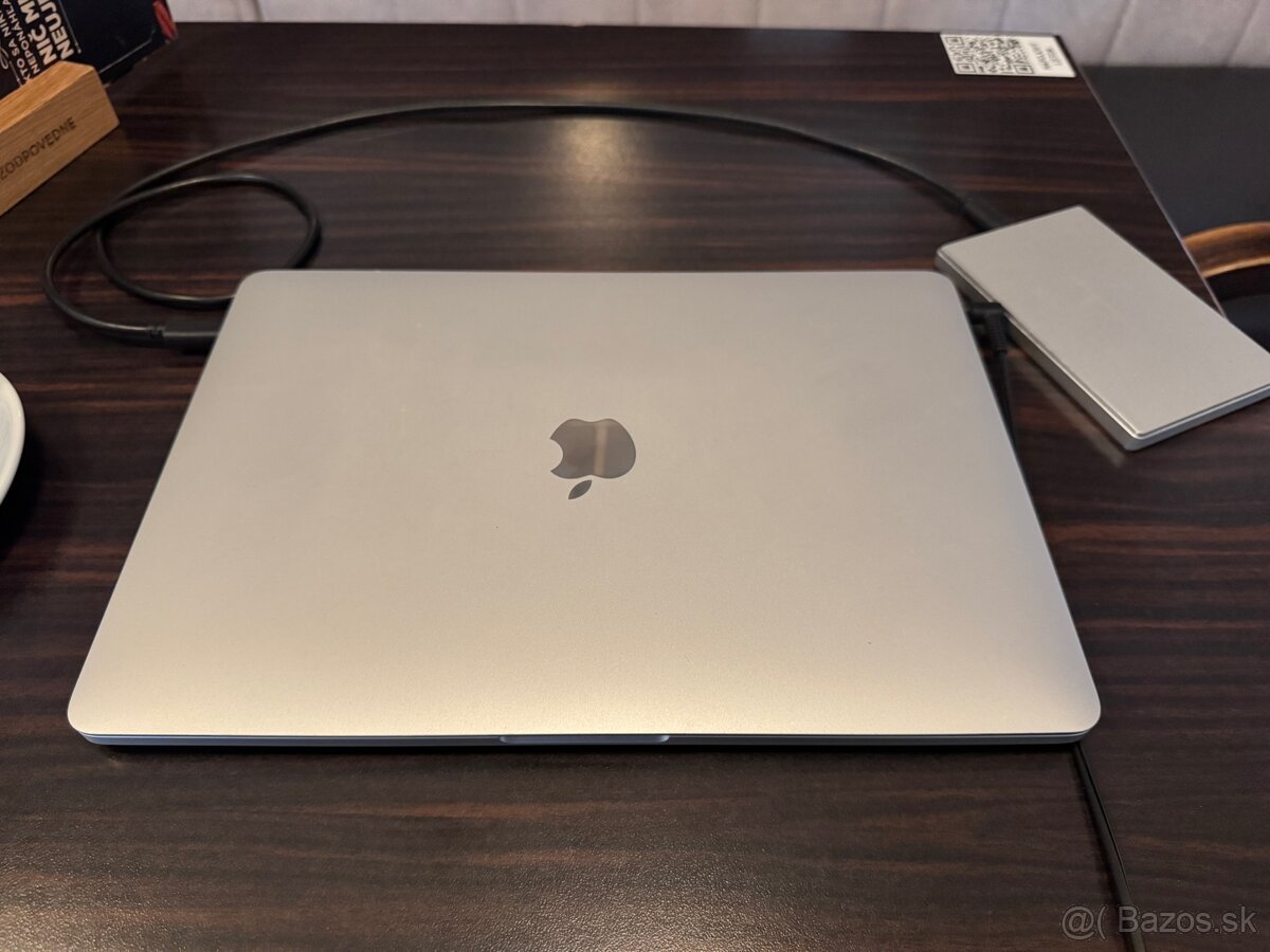 MacBook PRO M1 8GB RAM 500GB