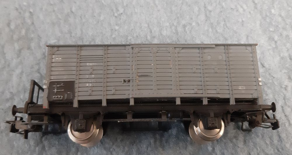 Vláčiky - model krytého vozňa Fleischmann H0