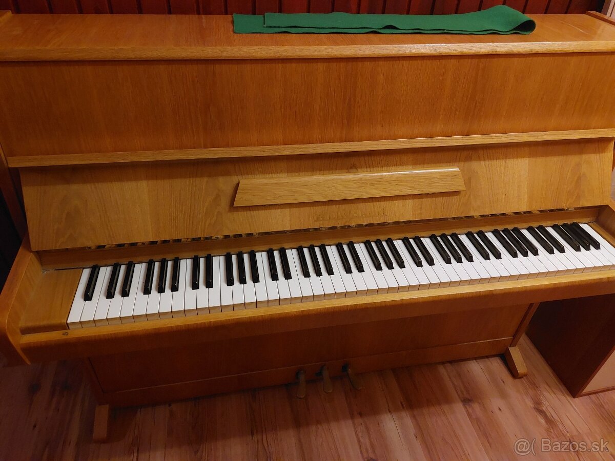 Pianino Weinbach