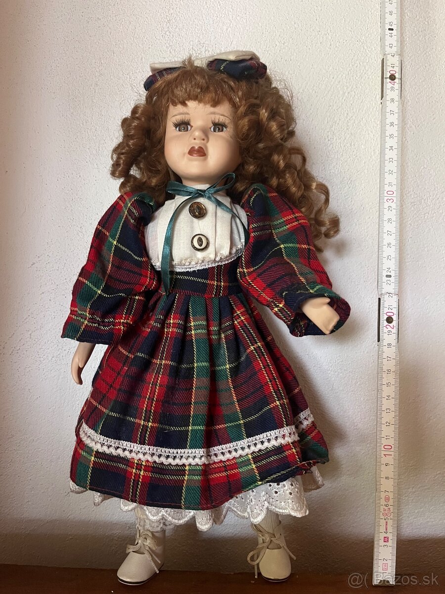 Predám bábiku,porcelánové nohy, ruky , hlavička