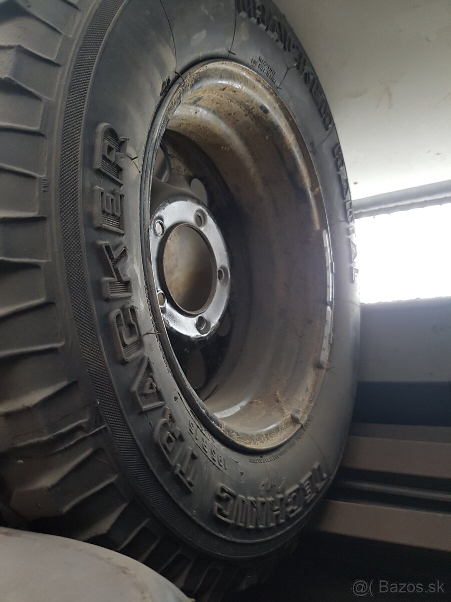 offroad pneu vranik tracker