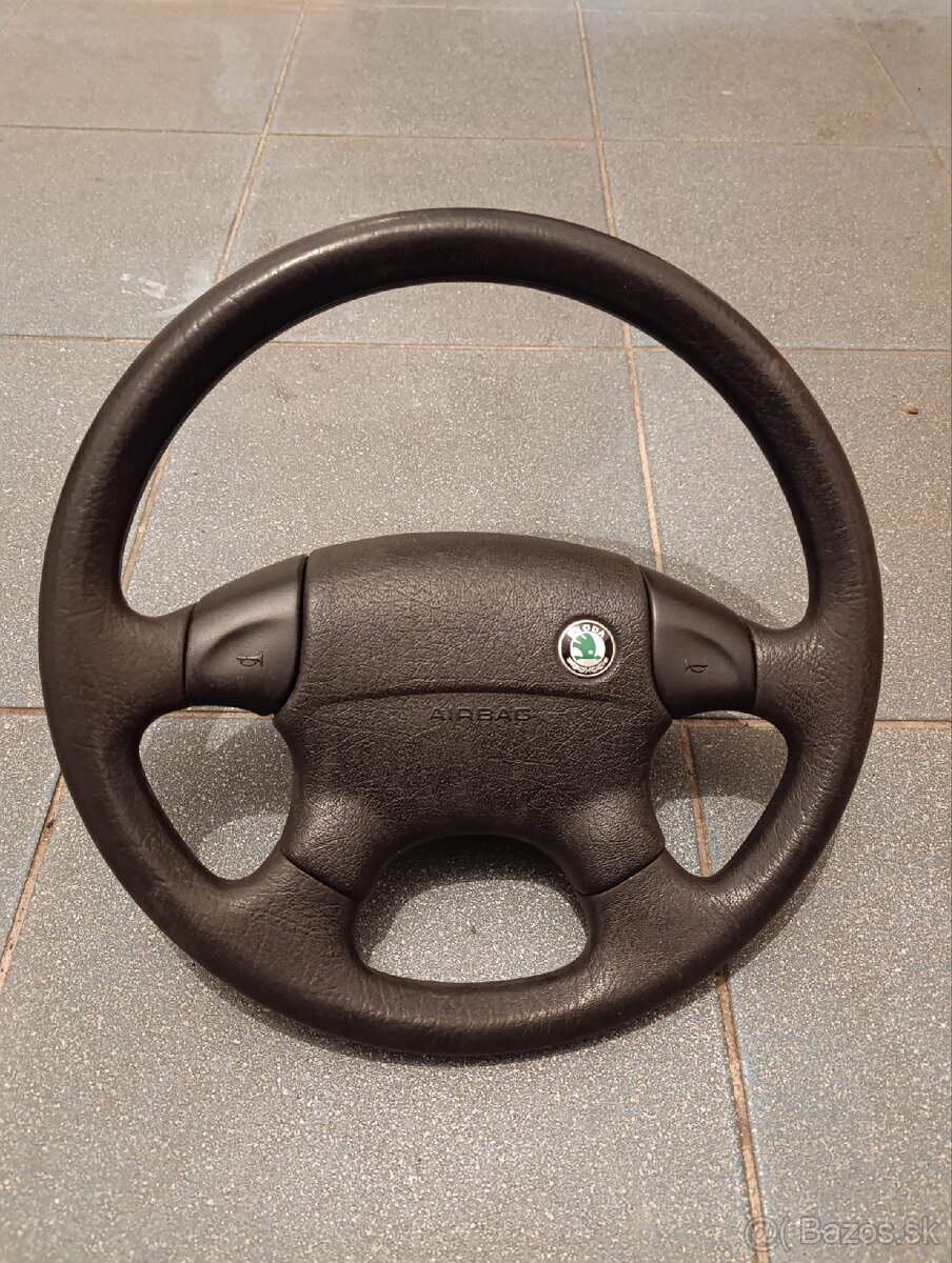 Predám volant škoda Felicia s airbagom