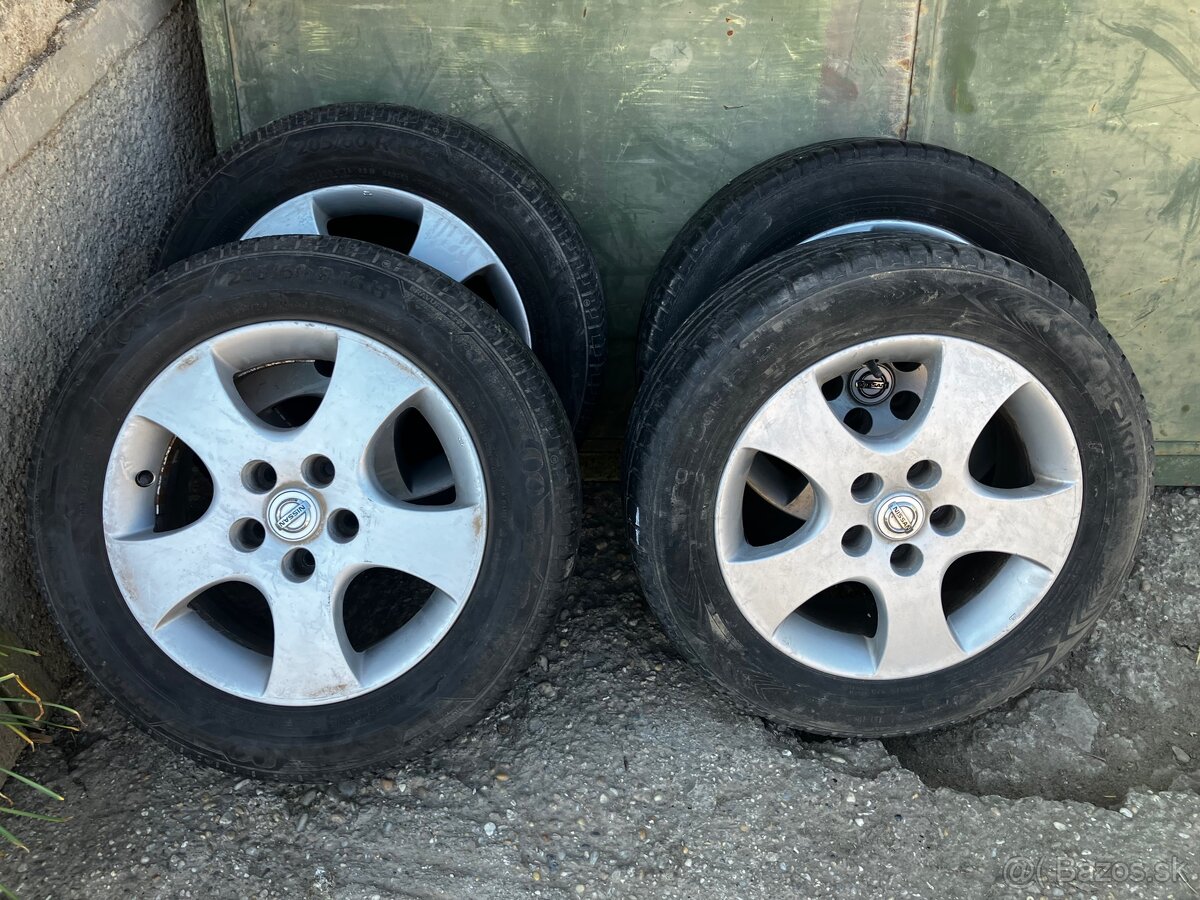 Disky nissan s obutými pneumatikami