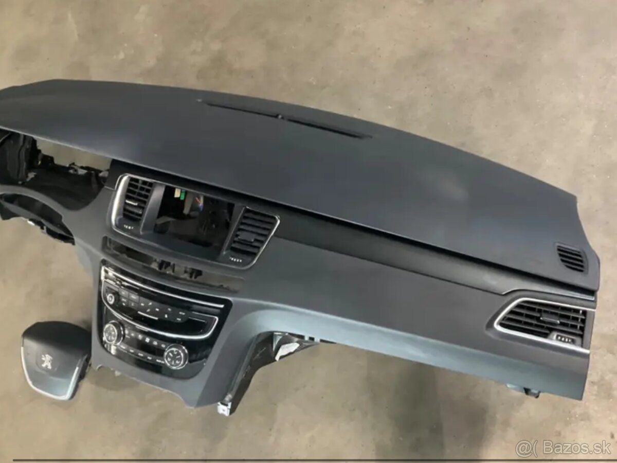 Peugeot 508 - airbagy.
