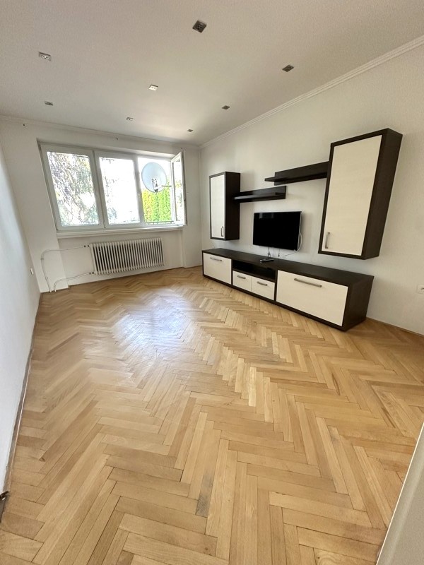Zrekonštruovaný 3 izbový byt, 78 m2, garáž, záhrada, Galanta