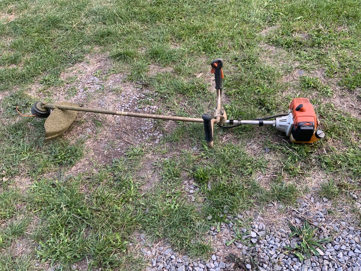 Krovinorez stihl 120