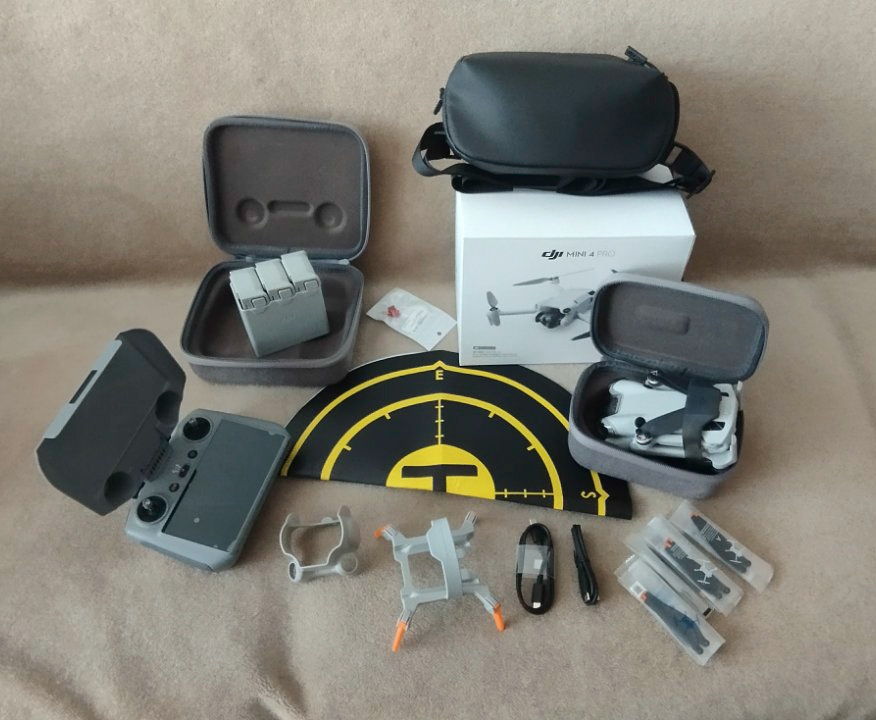 DJI mini 4 Pro Fly more combo + DJI Care Refresh + prisl.