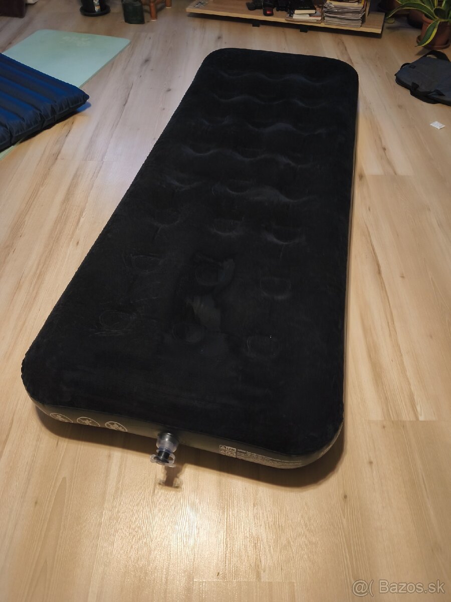 Nafukovací matrac + kompresor