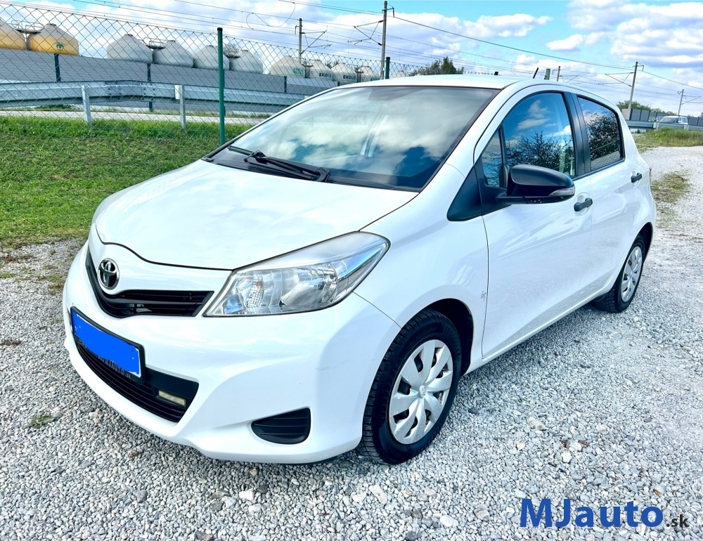 Toyota Yaris 1.3i Možná výmena/úver/leasing