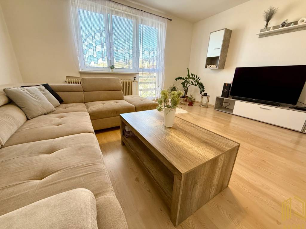 4 - IZB. ROD.DOM, POZEMOK 1120m2, VRBOVCE okr. MYJAVA