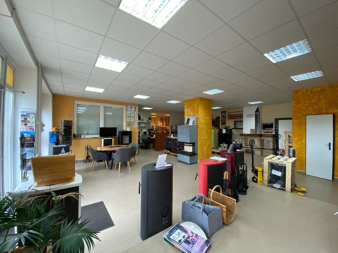 Obchodné priestory, Trenčín, Zámostie