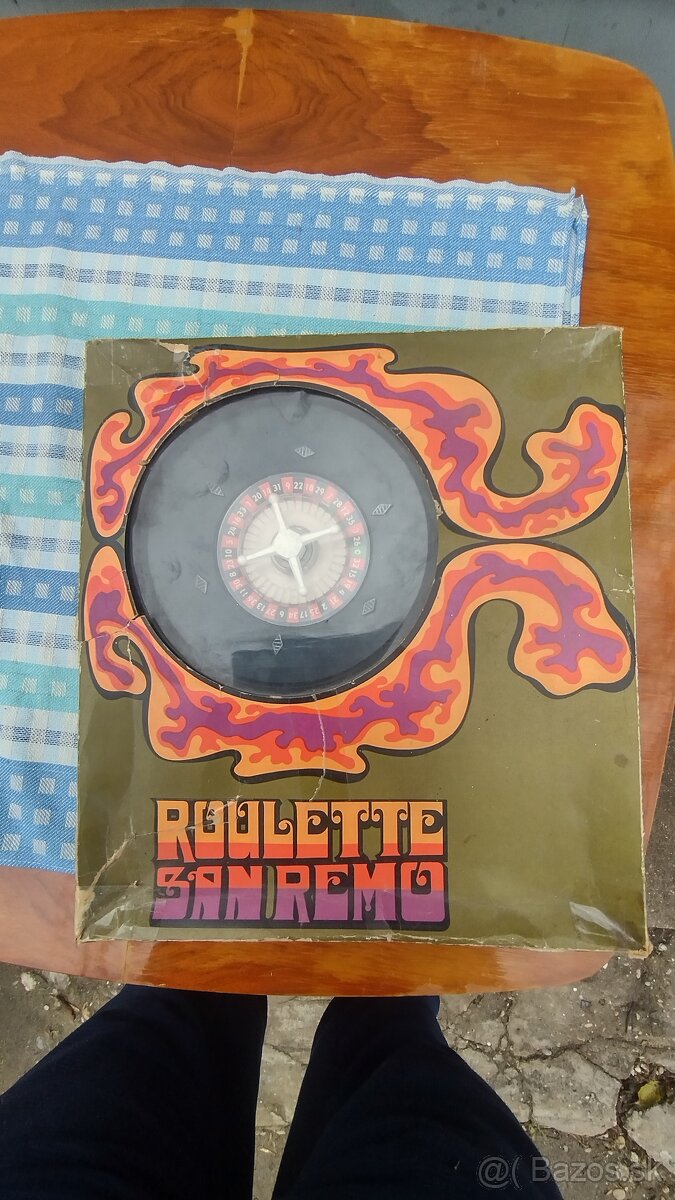 Predám starú ruletu viď foto cena 25 eur.