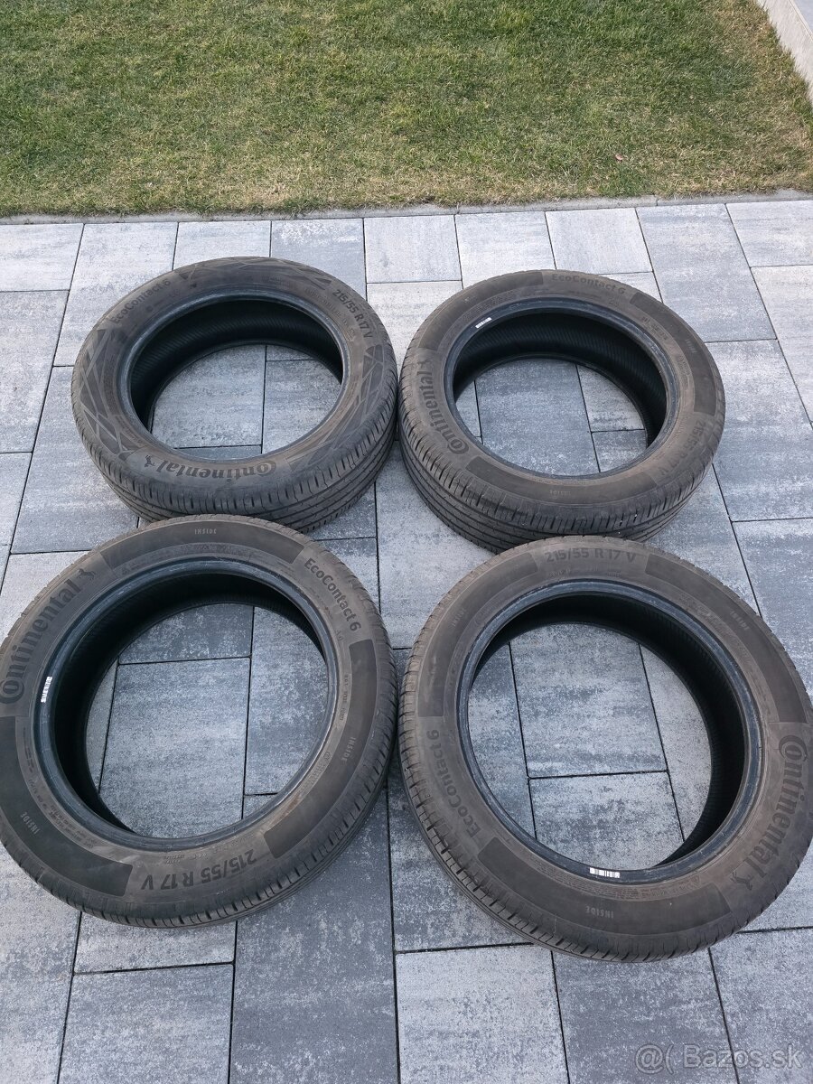 Continental 215/55 R17 V