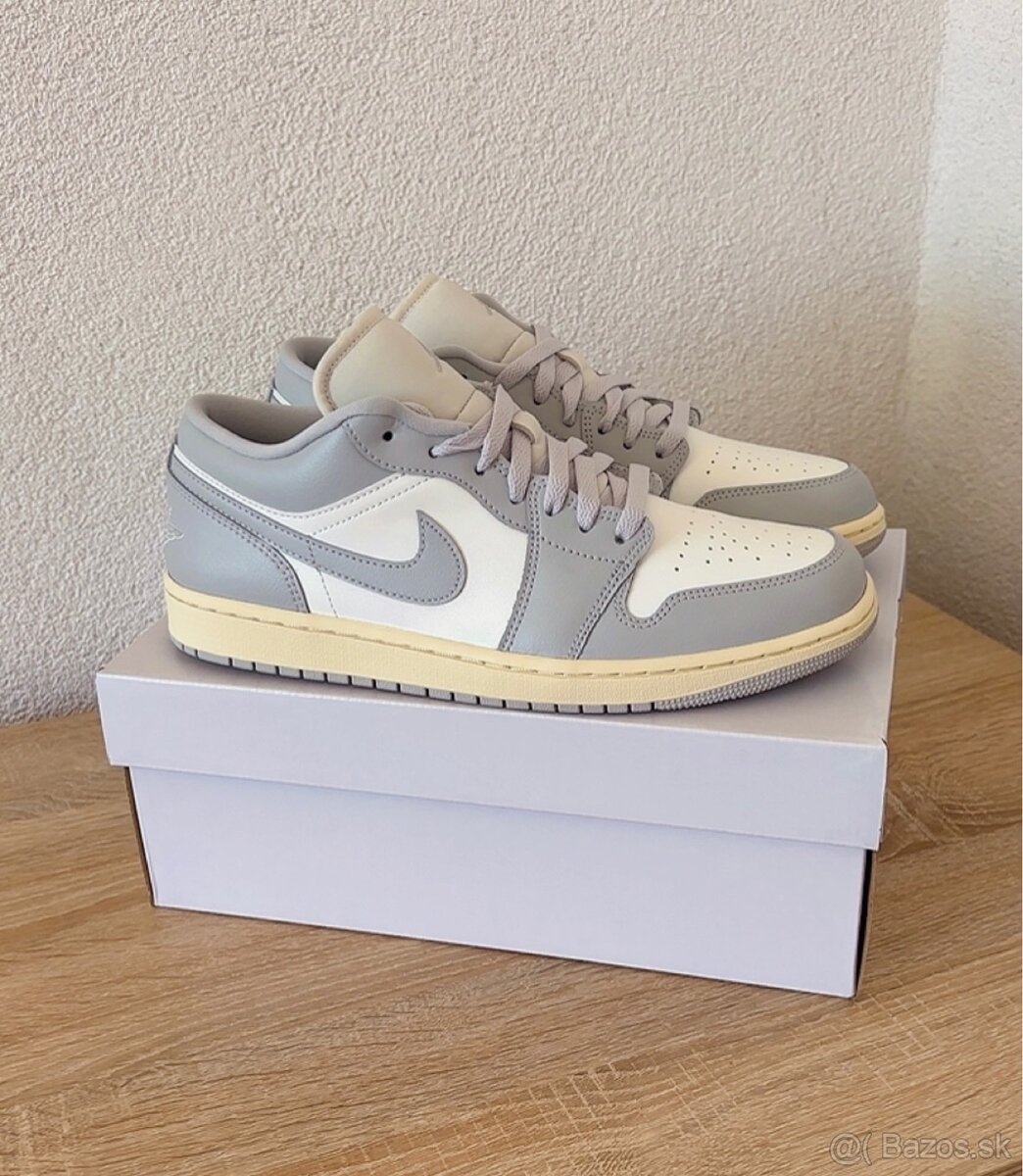Air Jordan 1 Low Natural Grey