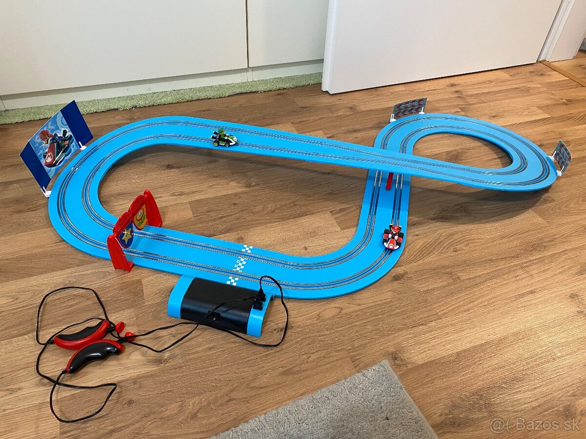 Autodráha Carrera Mariokart