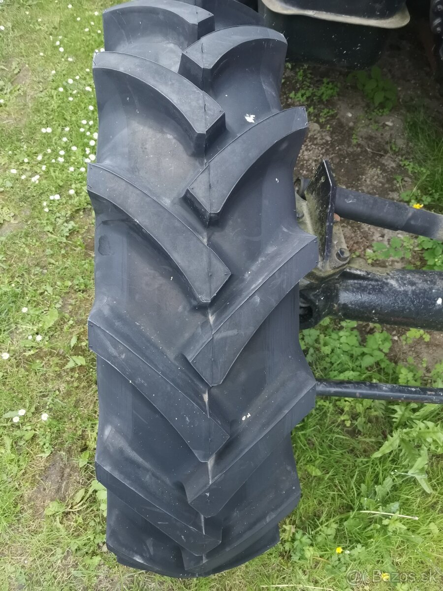 Predám predné pneumatiky na traktor