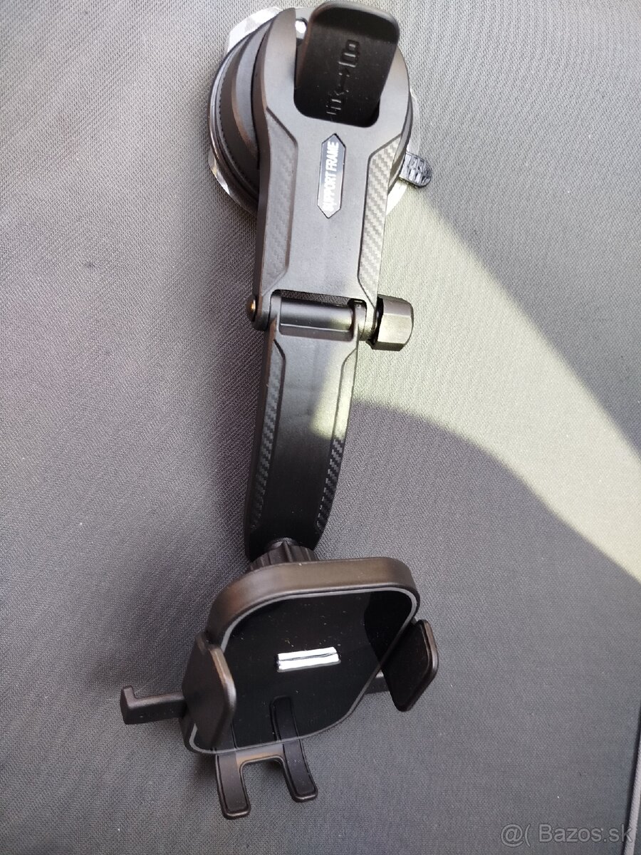 Držiak na mobil do auta