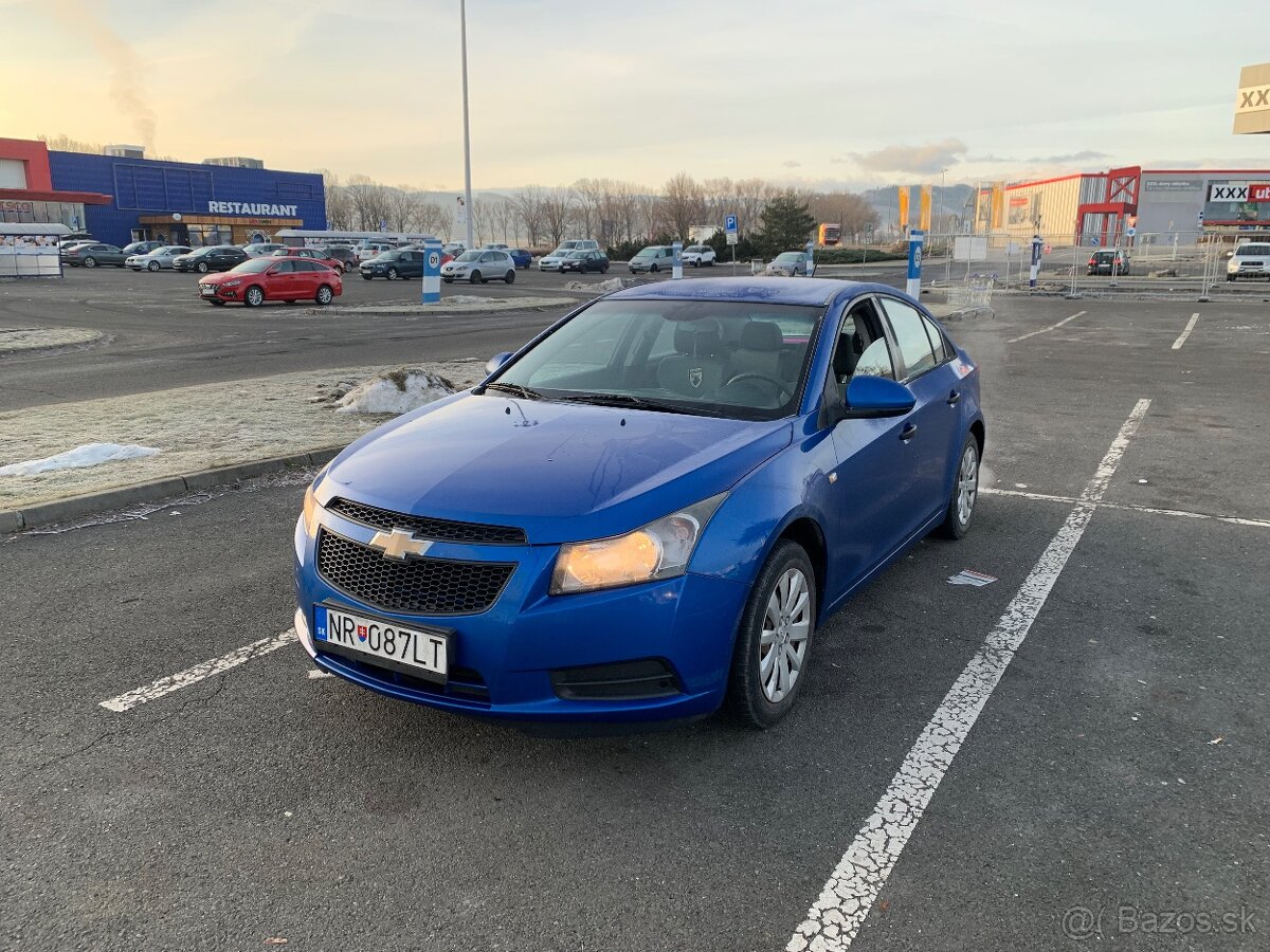 Chevrolet Cruze 1.6 lpg nová STK