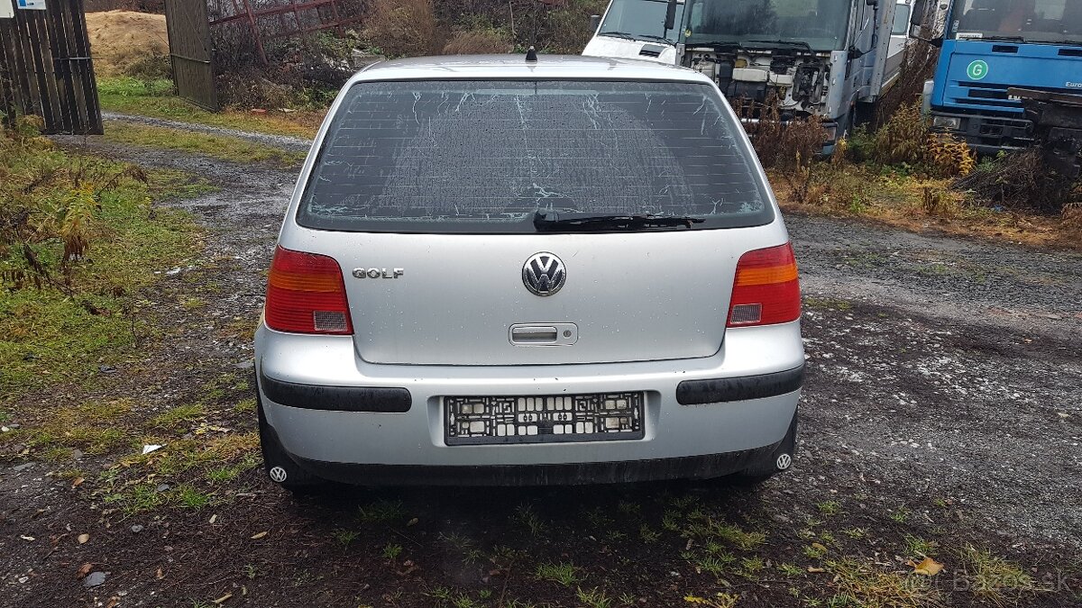 Rozpredam Volkswagen Golf 4