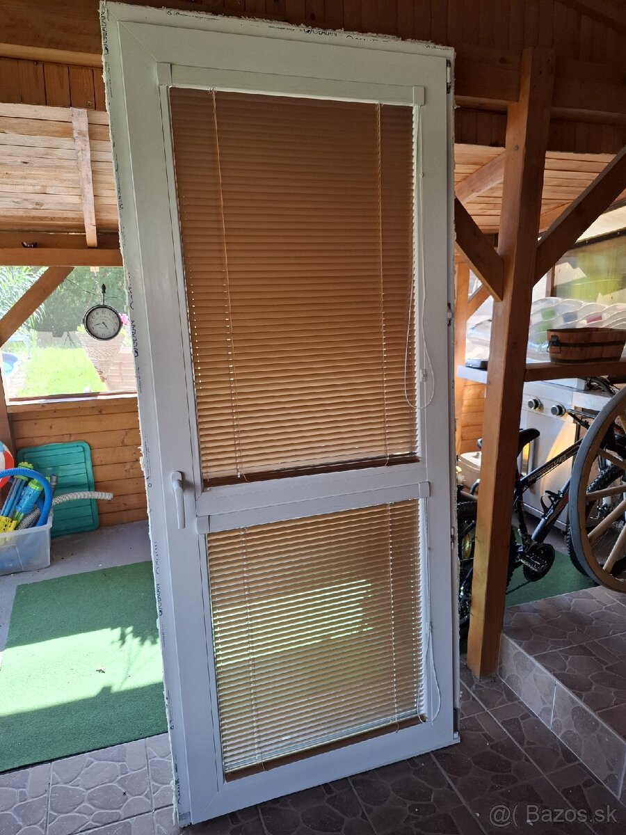 Predám plastové balkónové dvere