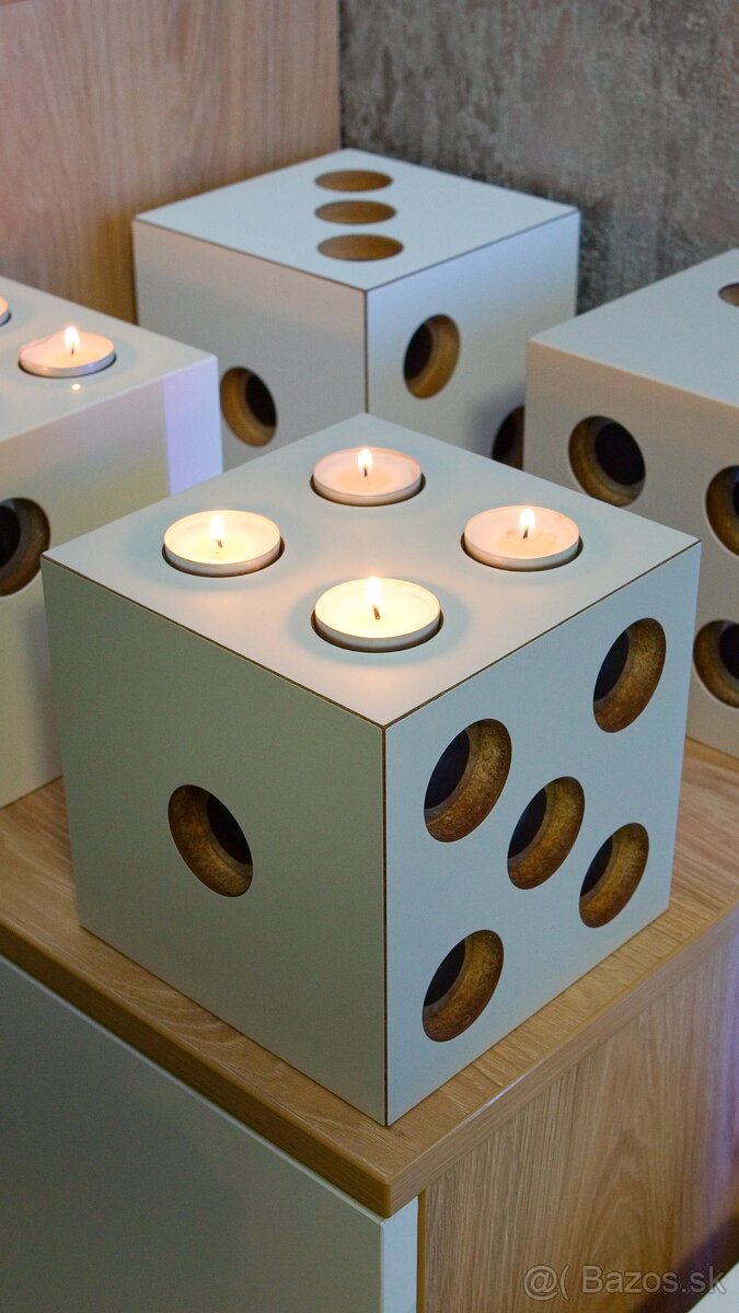 Svietnik CUBELY