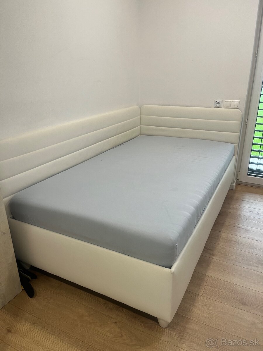 Posteľ 110x200cm