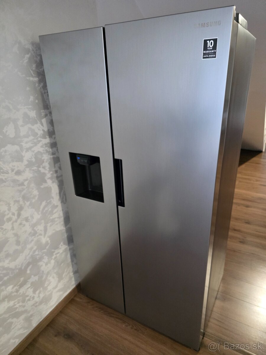 Chladnička Samsung RS67A8810S9/EF, top stav