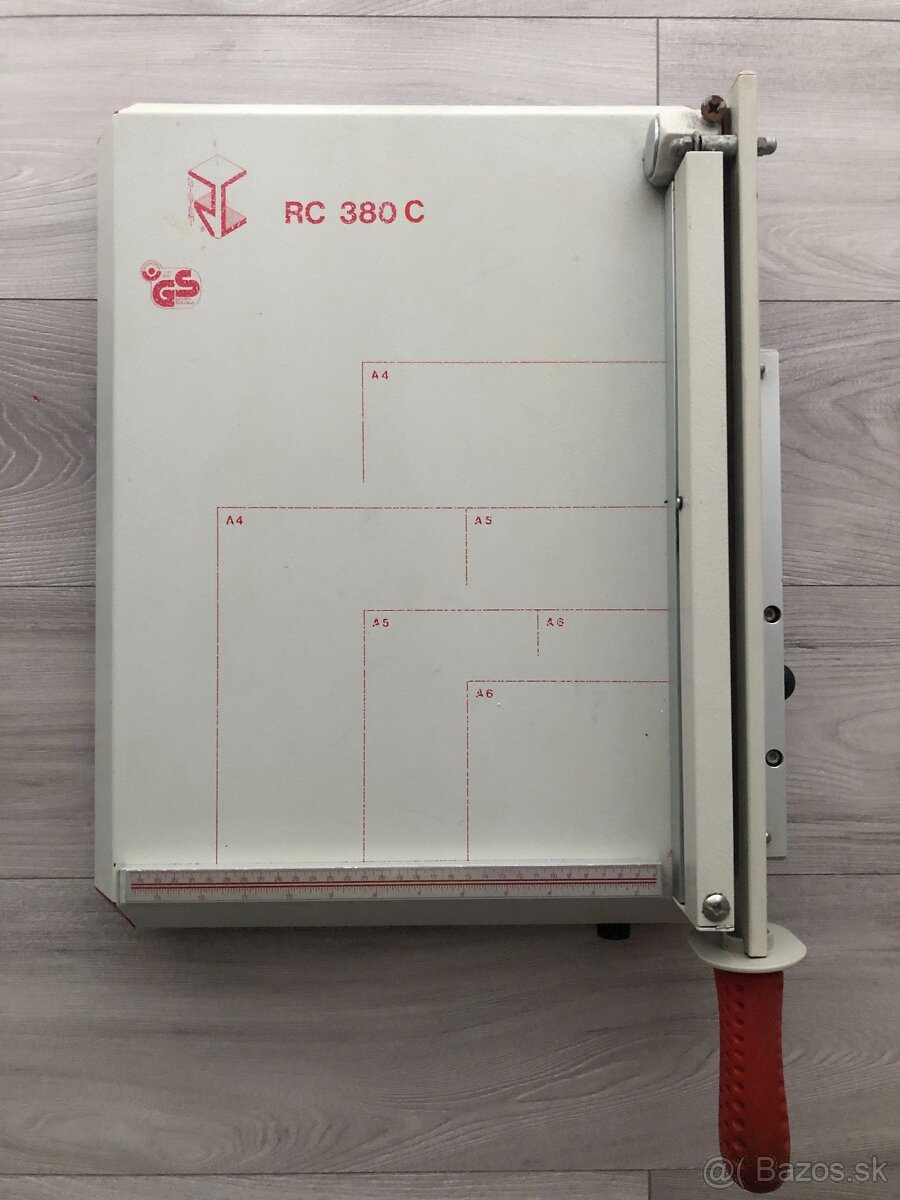 Rezačka na papier RC 380C