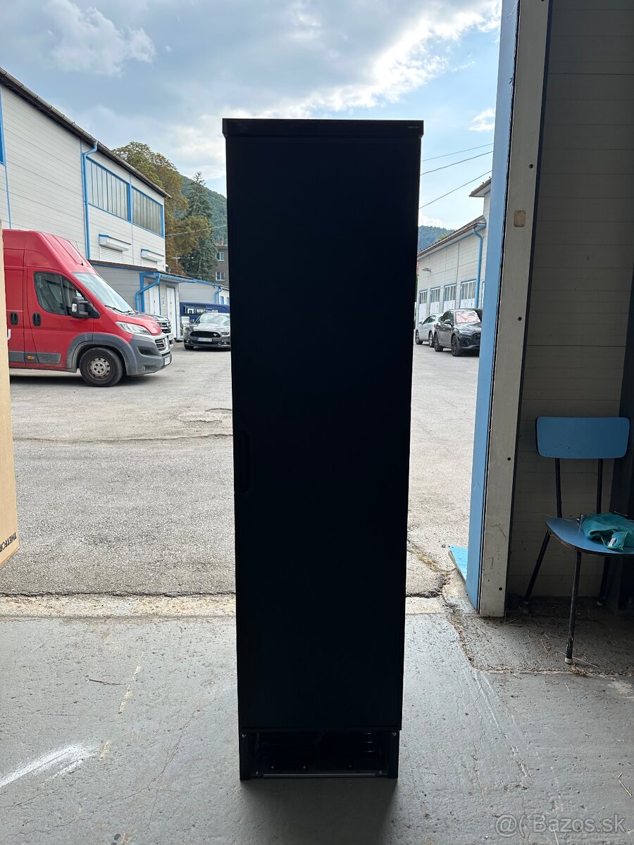 Chladnička Do Karavanu THETFORD