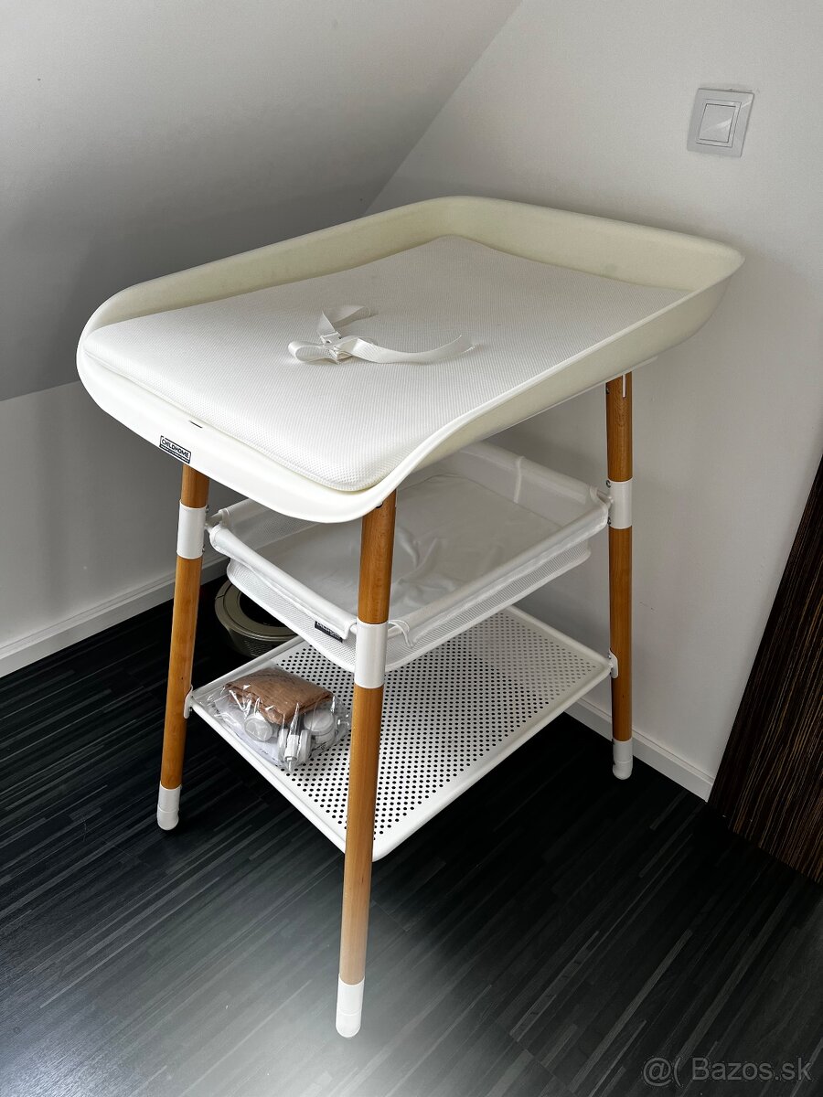 Prebalovaci pult Childhome