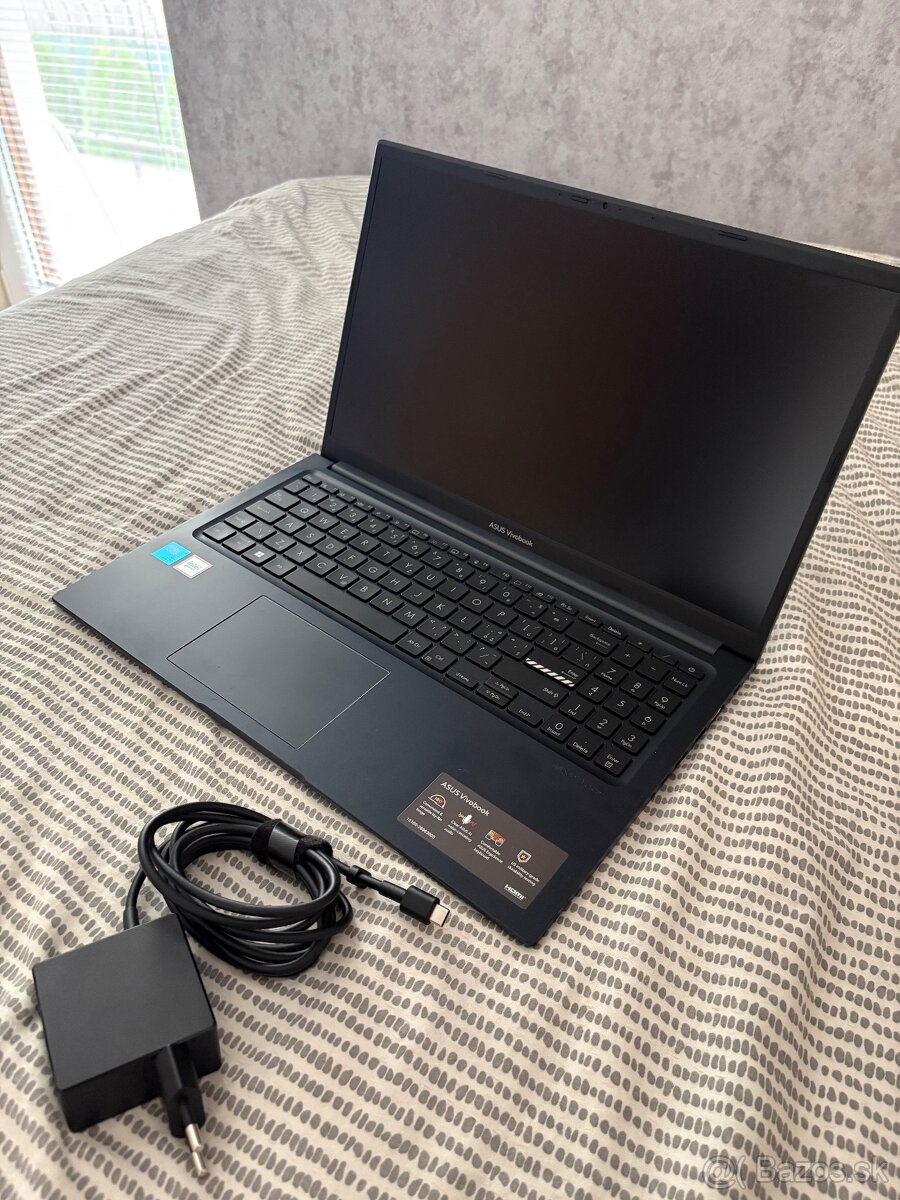 ASUS Vivobook 15
