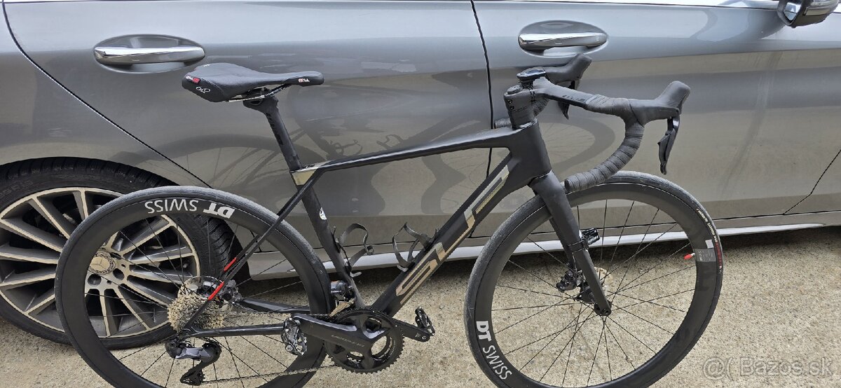 Superior x road issue team r di2