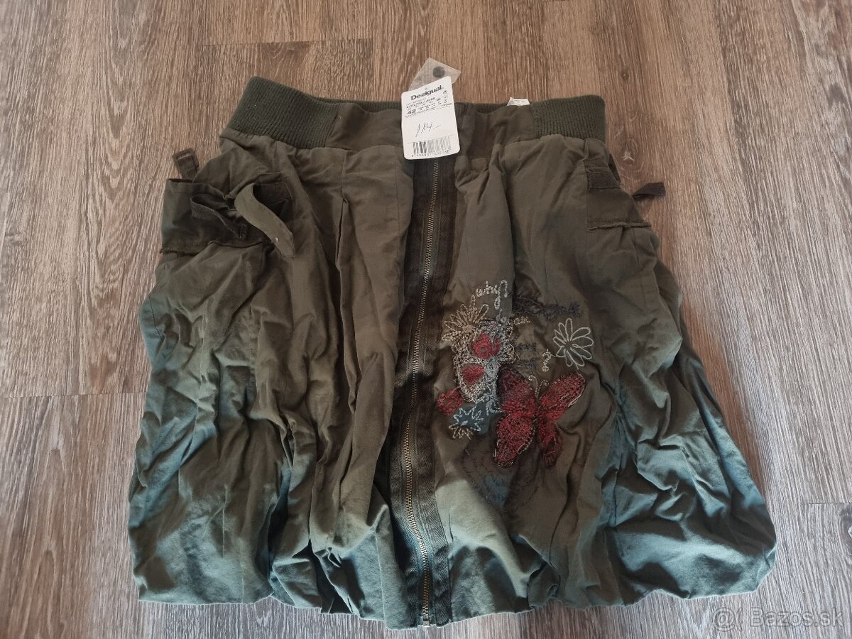DESIGUAL SUKŇA 42