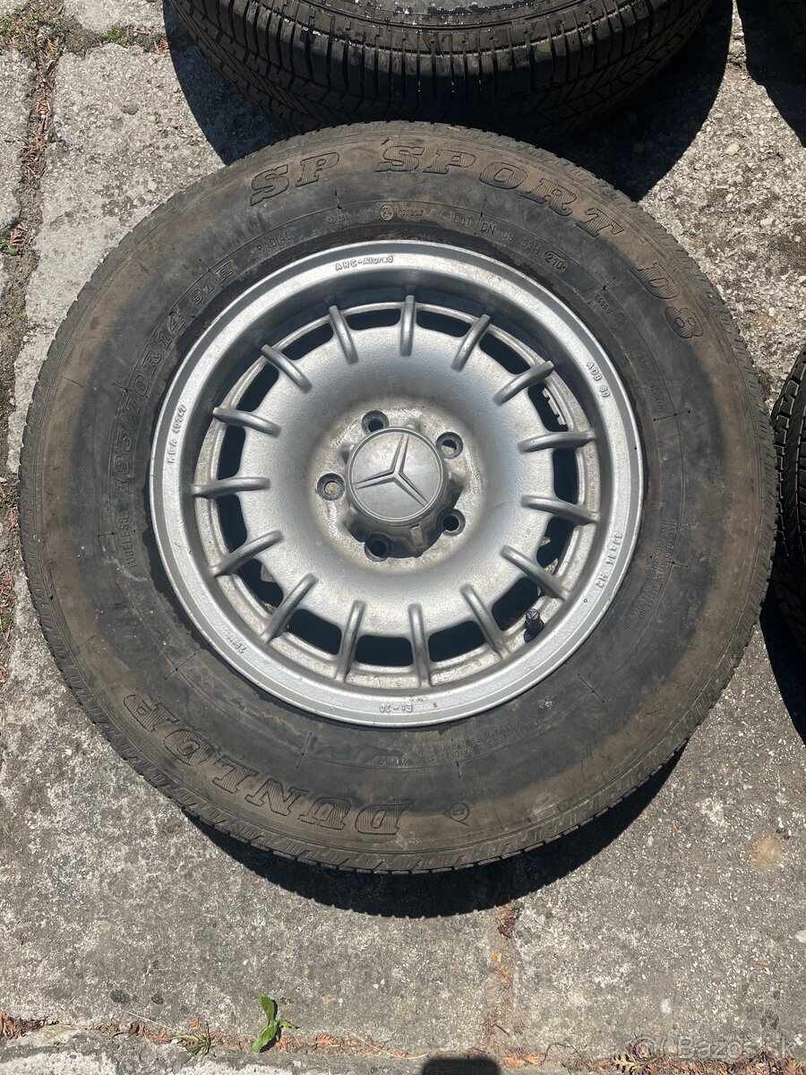 Elektróny Mercedes baroko
