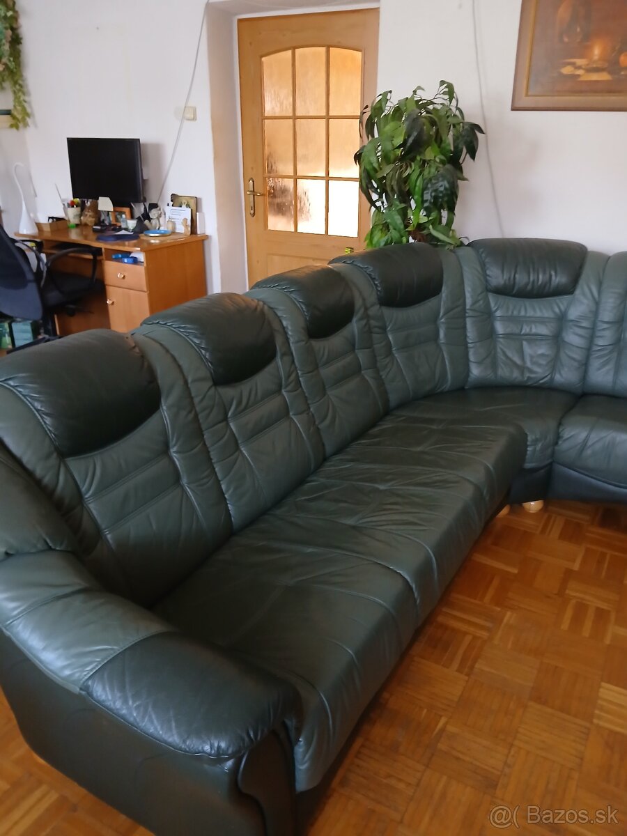 Ptedam koženú sedaciu súpravu