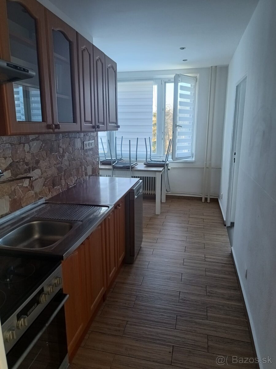 Prenájom 3 izbového bytu