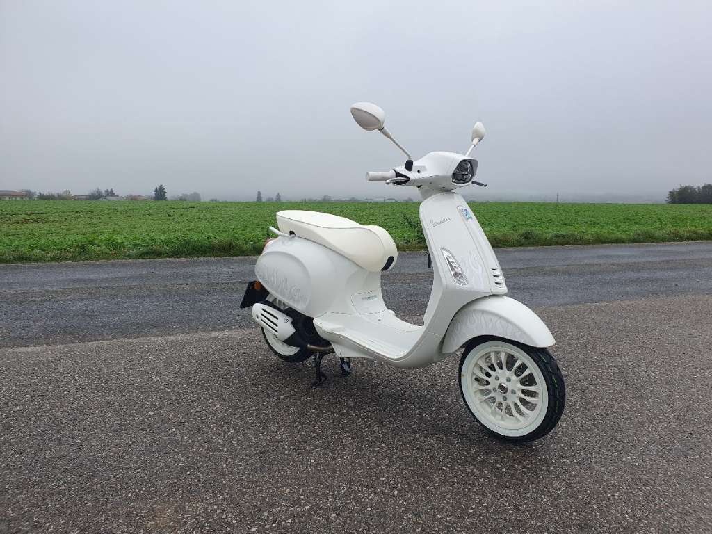 Predám Vespa Sprint Justin Bieber 125