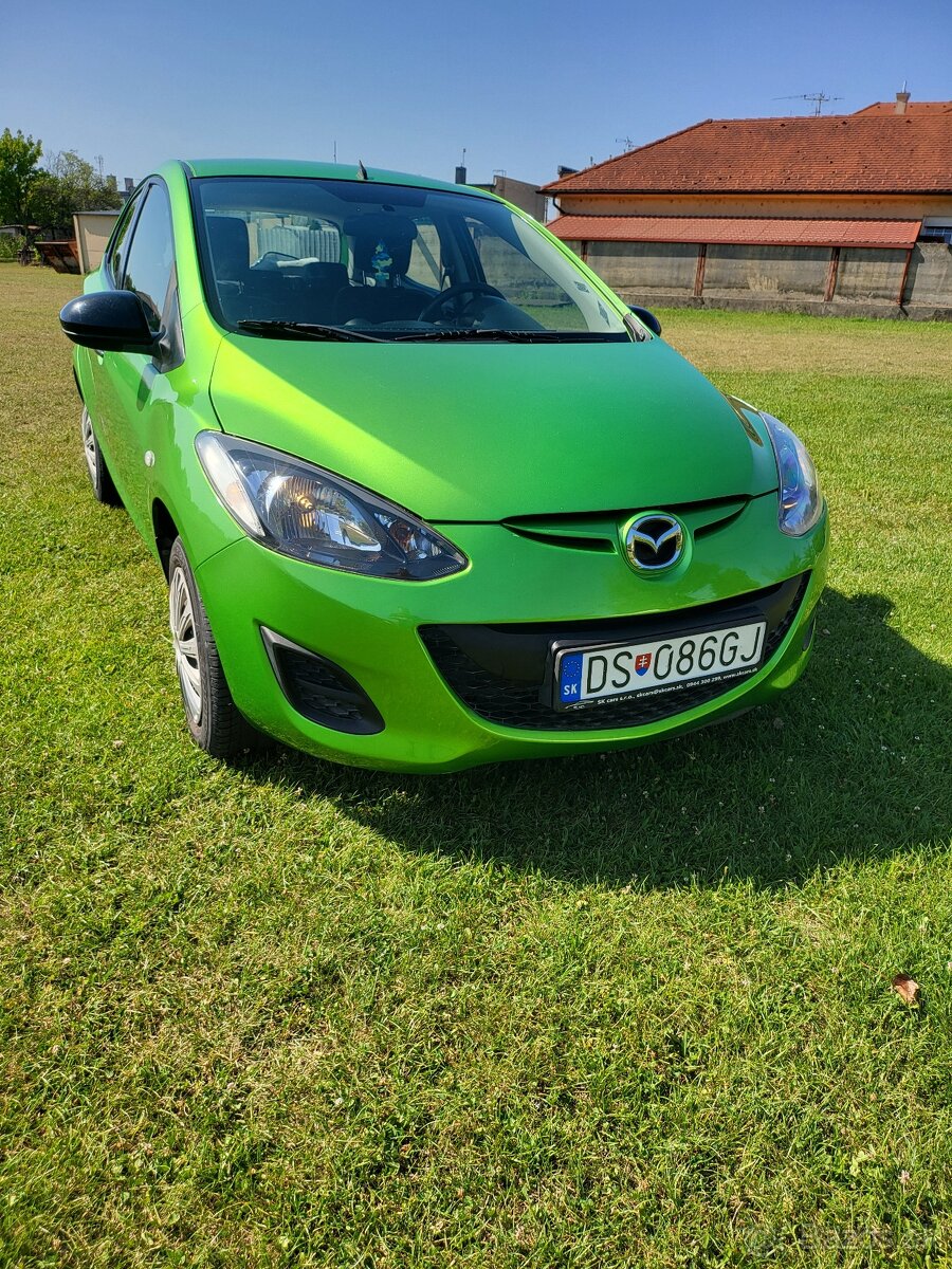 Mazda 2 1,3ben rok 2013