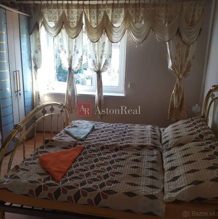 Predaj Rodinný dom s pozemkom 350 m2, Lipt.Mikuláš/Okoličn